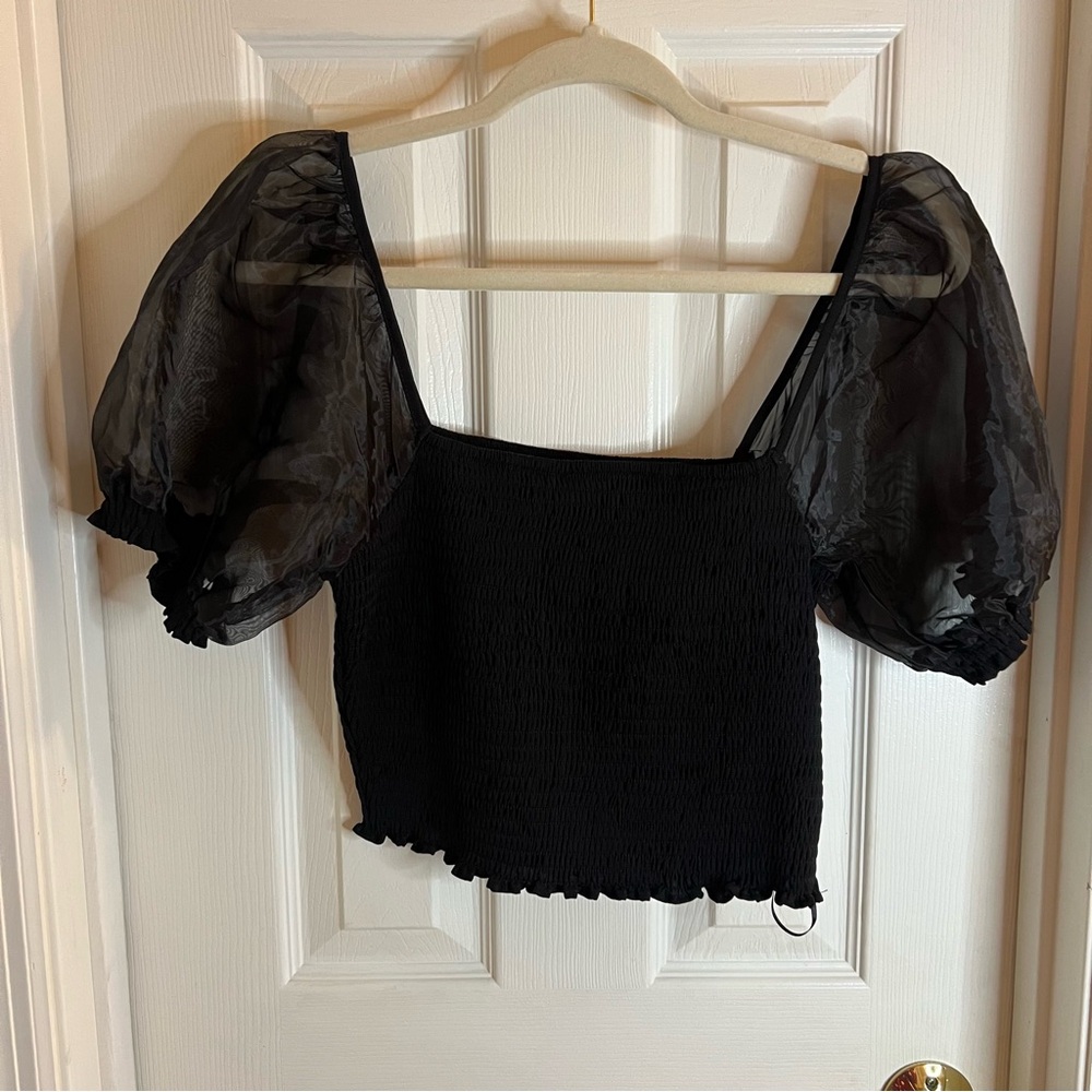 TCEC puff sleeve black crop top